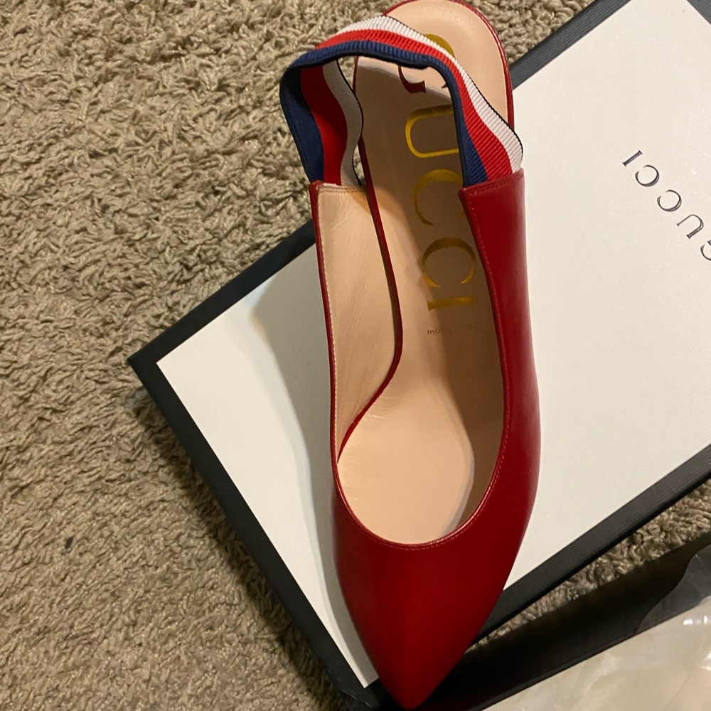 Gucci pumps